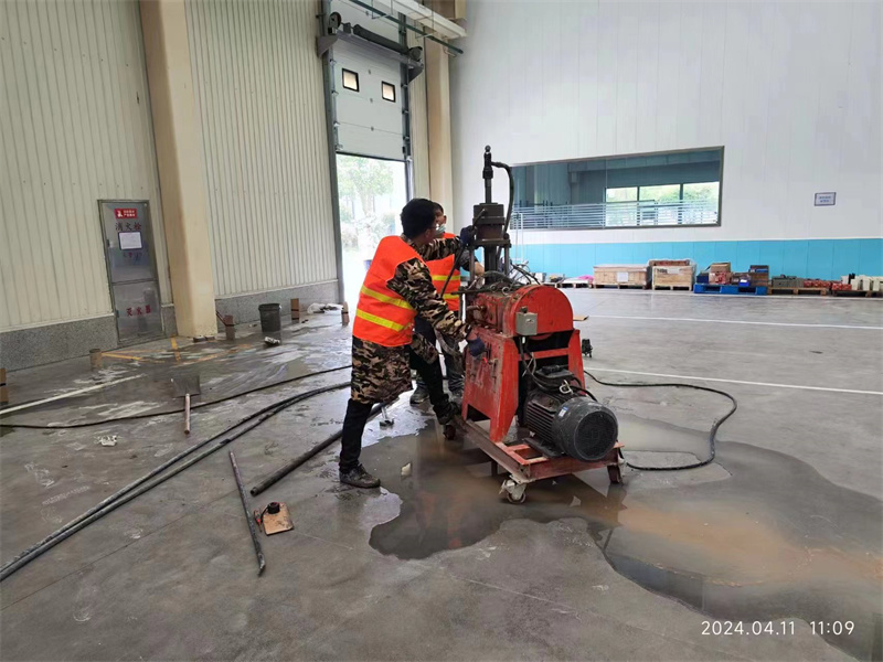 江海厂房地面下沉塌陷注浆加固施工